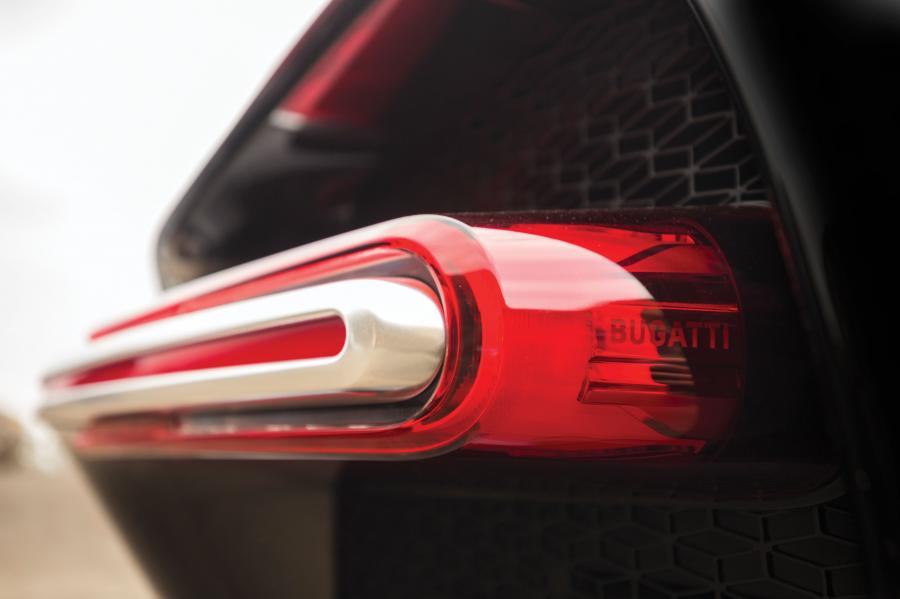 Детали экстерьера Bugatti Chiron 2016 года  (NA) (фото 37 из 39)